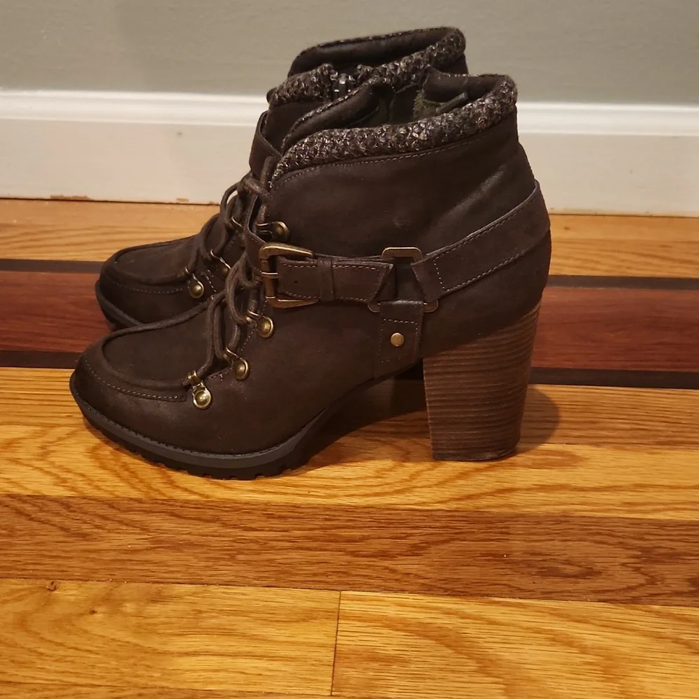 Booties - Picture 3 of 5